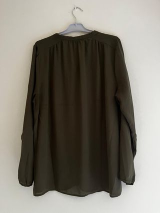 ZARA Blusa Fluida Verde Oliva Oversize |