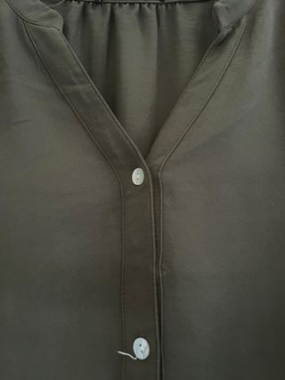 ZARA Blusa Fluida Verde Oliva Oversize |