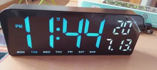 Reloj Digital Azul y Gris