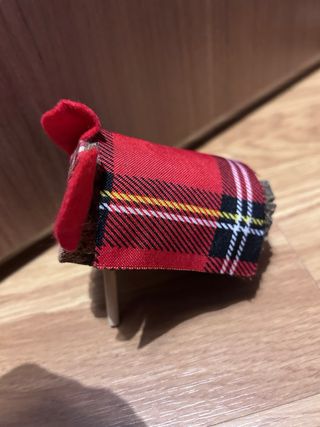 Tió de Nadal chica 8cm