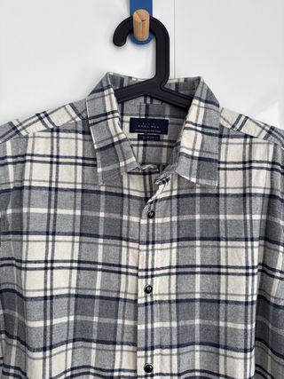 Camisa Zara Man cuadros gris y blanco