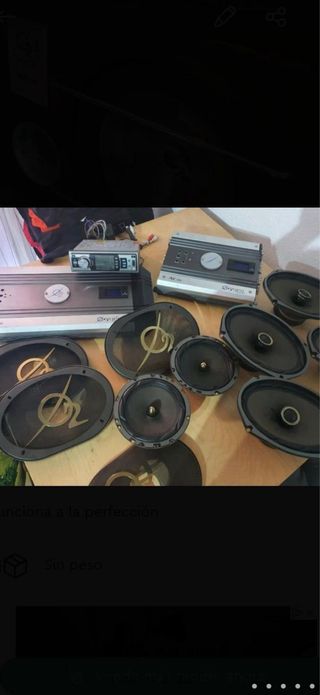 equipo de música para coche  impecable
