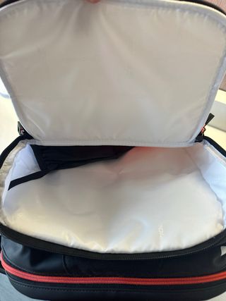 Mochila deportiva Babolat naranja y blanca