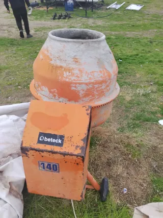 Hormigonera Obeteck 140