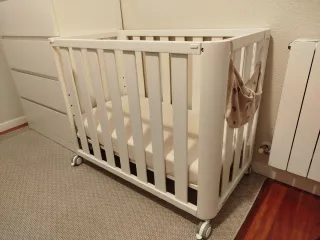 Minicuna Doco cotinfant blanca con ruedas 50x90.