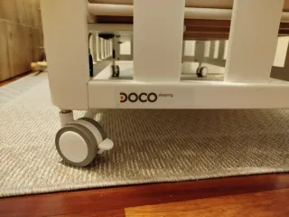 Minicuna Doco cotinfant blanca con ruedas 50x90.