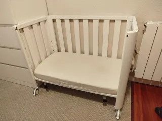 Minicuna Doco cotinfant blanca con ruedas 50x90.