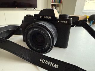 Cámara fujifilm xt-200 + accesorios