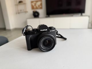 Cámara fujifilm xt-200 + accesorios