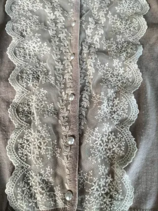 Chaqueta bdba beige con encaje