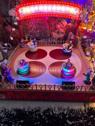 Escena Pueblo Navideño Tazas Encantadas