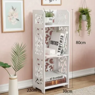 Libreria bianca decorata