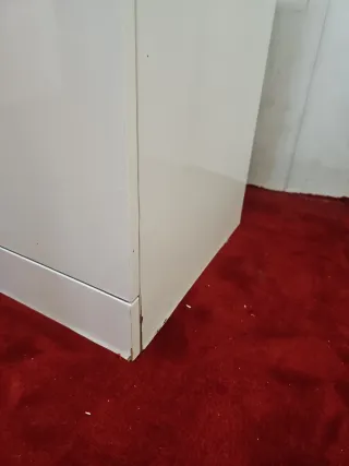Mueble lavabo con grifo y armario baño