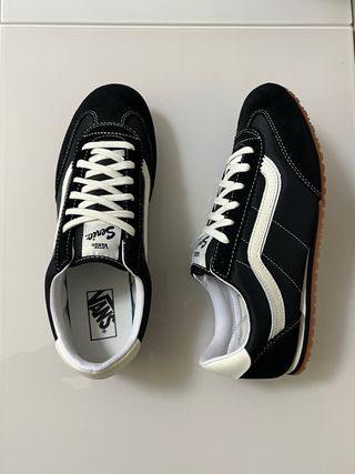 Scarpe Vans nere e bianche tg 42.5