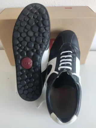 Zapatos Camper Negro y Blanco