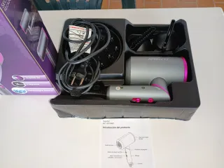 Bolso de piel marrón con hebilla