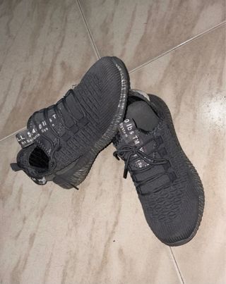 Zapatillas deportivas grises