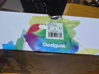 Botas altas Desigual negras y verdes