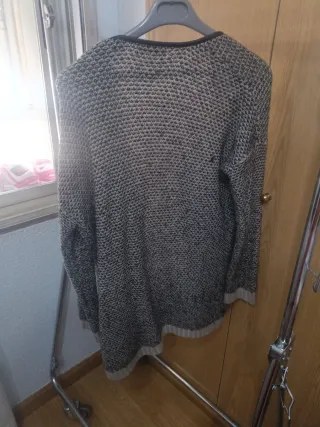 Mango cárdigan tejido beige y gris