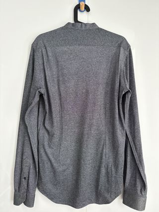 Camisa Zara Man gris cuello mao