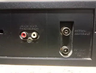 Reproductor de vídeo VHS de la marca Hitachi