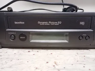 Reproductor de vídeo VHS de la marca Hitachi