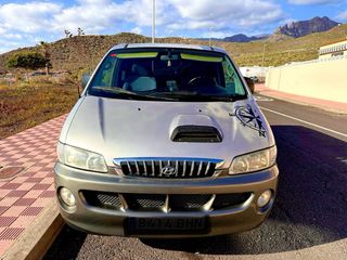 Hyundai H-1 2001