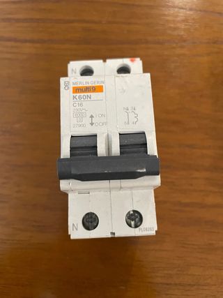 Magnetotérmicos y Diferenciales Merlin y Schneider