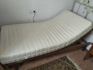 Cama articulada con colchón