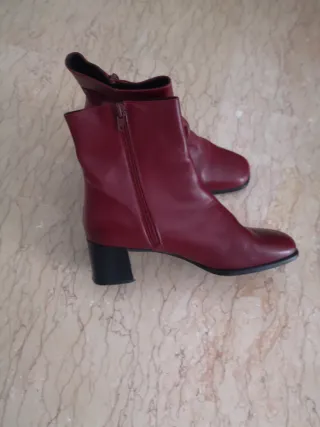 Botín Caster Granate Talla 39