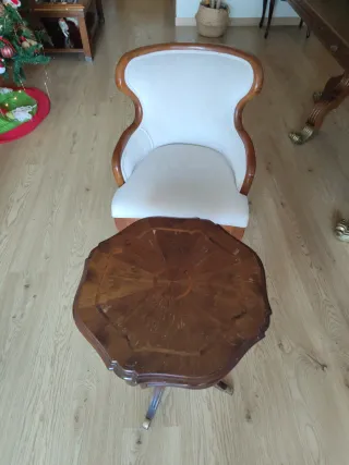 Scarpiera beige e legno, tavolo in regalo abbinato