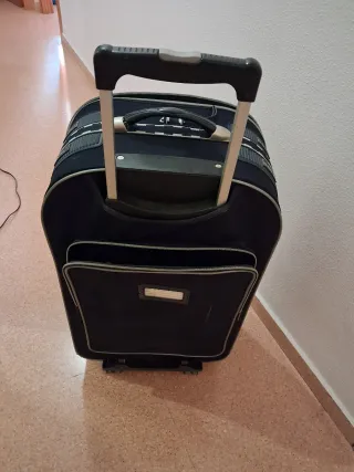Maleta Gladiator azul marino- Muy Buen Estado