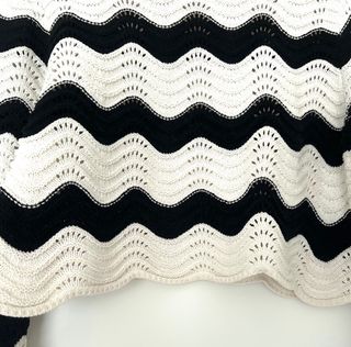 Jersey Zara Zigzag Blanco y Negro