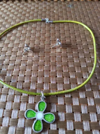 Conjunto plata y esmalte verde flor