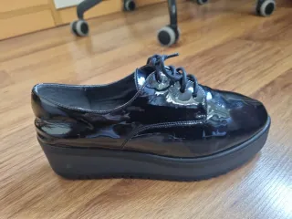 Zapatos charol negros cordones