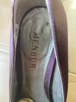 Zapatos de tacón morados MENBUR con lazo