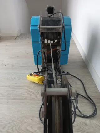 Plumilla de construcción