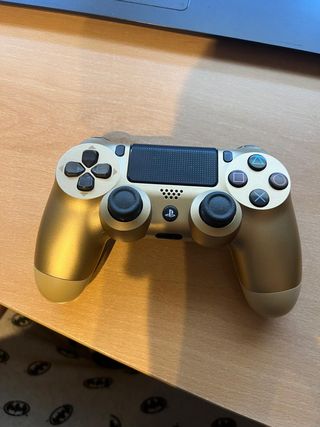 Mando PS4 Sony Dorado