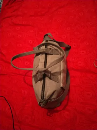 Bolso Kipling Beige/Gris Mano y Hombro