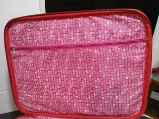 Trolley a mano Agatha Ruiz de la Prada cuore