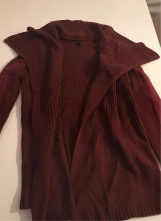 Cárdigan Stradivarius burdeos