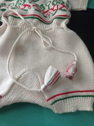 Ropita tejida para muñeca