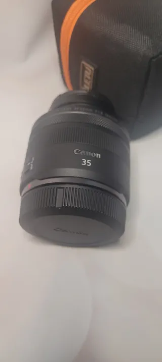Canon RF 35mm f/1.8 Macro IS STM + Extras