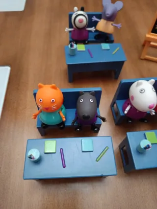 Escuela Peppa Pig con figuras