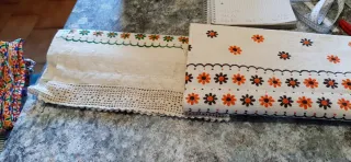 2 canovacci vintage con uncinetto