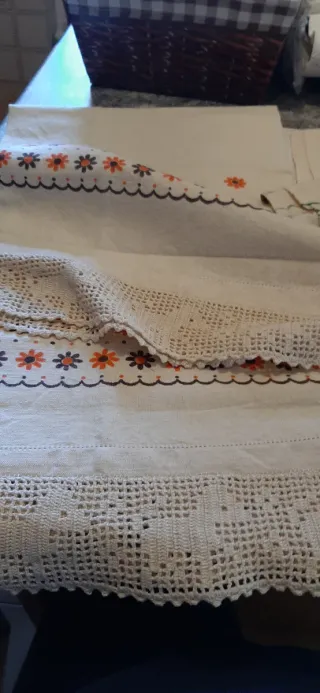 2 canovacci vintage con uncinetto