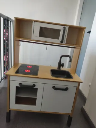 Cocinita de madera para jugar