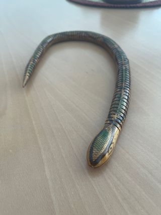 Serpiente articulada decorativa