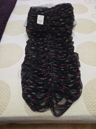 Vestido negro estampado evento