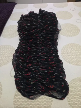 Vestido negro estampado evento